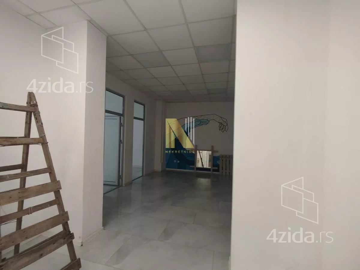 Poslovni prostor | 4zida