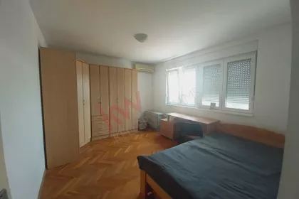 Bože Jankovića | 4zida.rs
