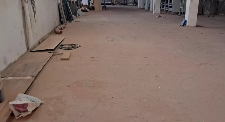 Poslovna zgrada | 4zida