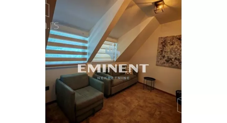 Šestosoban stan | 4zida