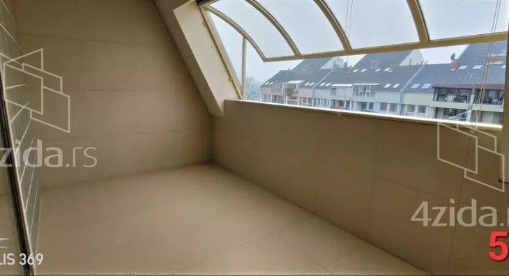 Petosoban stan | 4zida