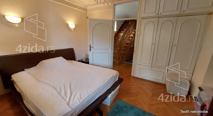 5-etažna kuća | 4zida