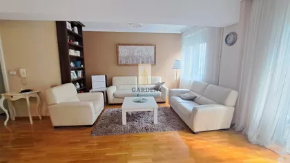 Đuke Dinić | 4zida.rs