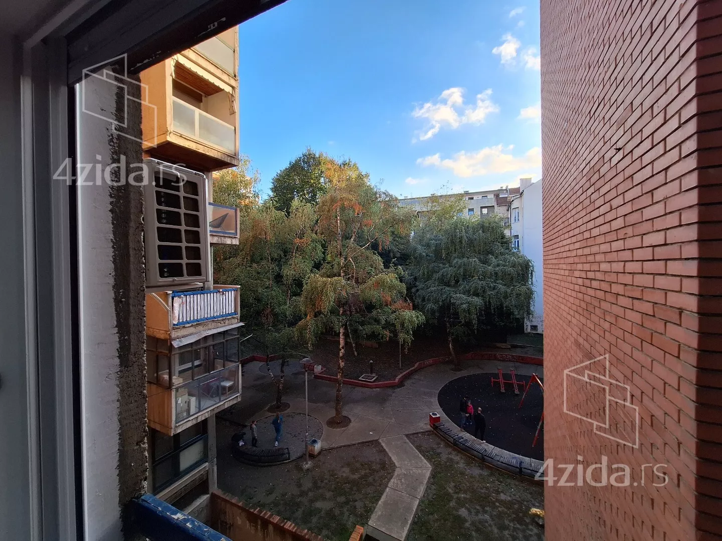 Troiposoban stan | 4zida