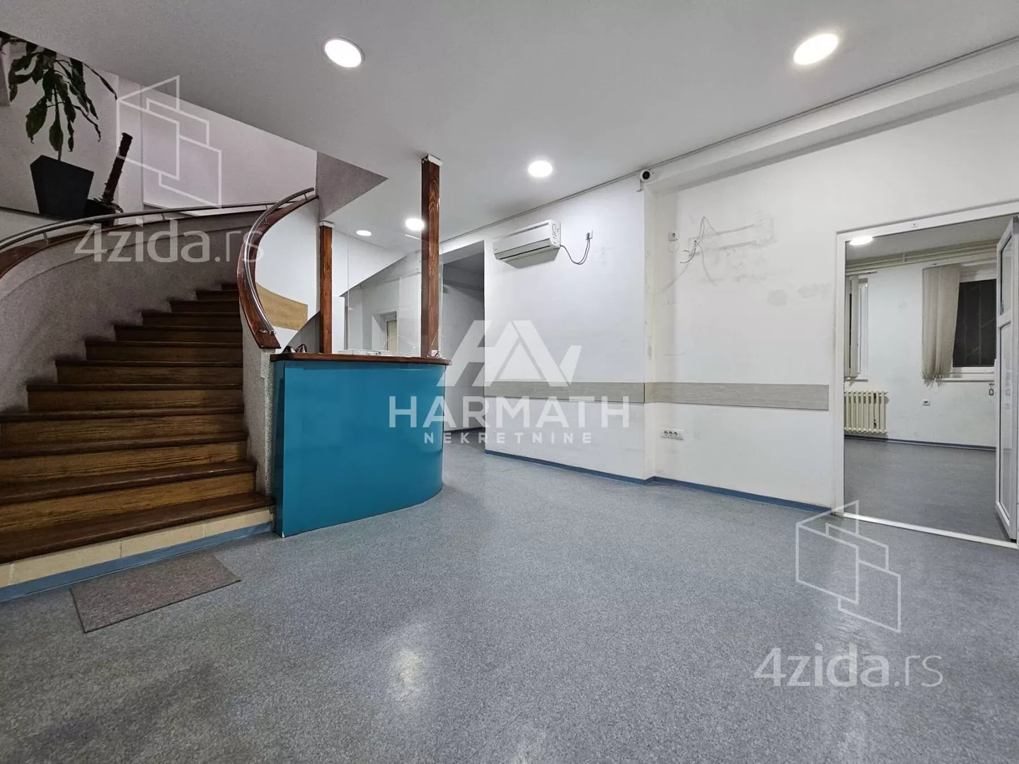 Poslovna zgrada | 4zida