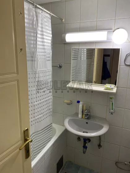 Trg učitelja Tase | 4zida.rs