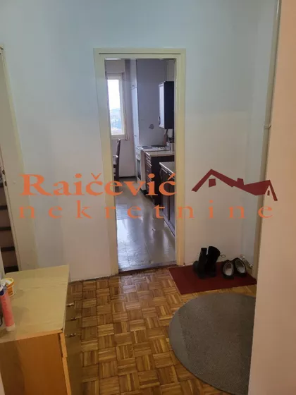 Sesnaestog oktobra | 4zida.rs