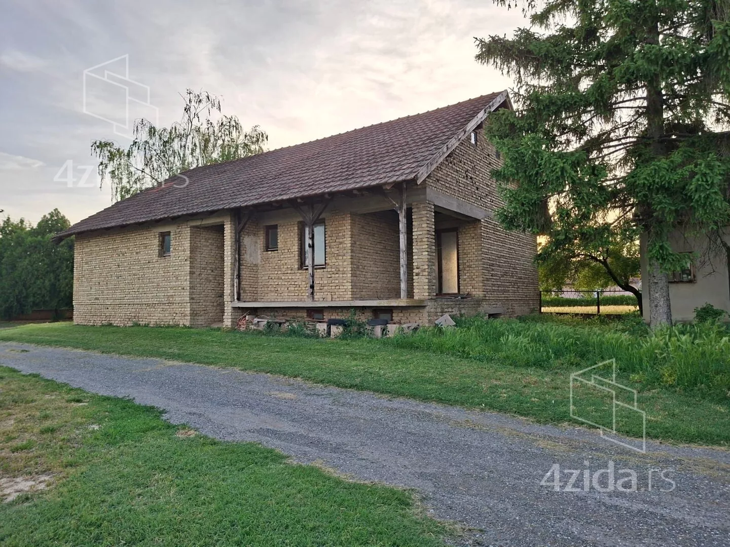Kuća | 4zida