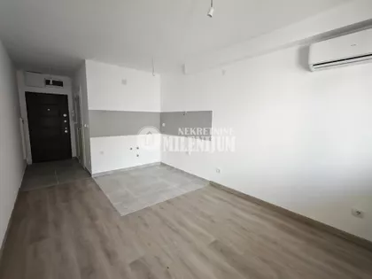 Surčinska | 4zida.rs