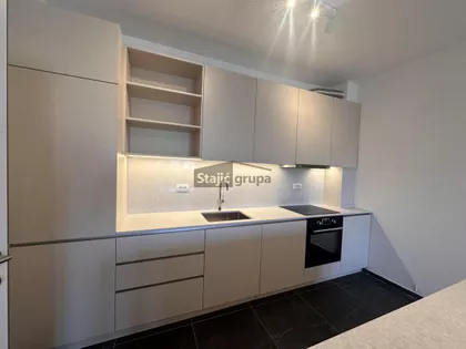 Bore Stanković | 4zida.rs