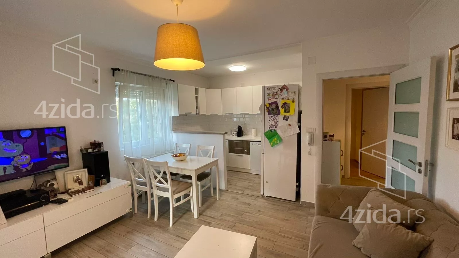 Dvoiposoban stan | 4zida