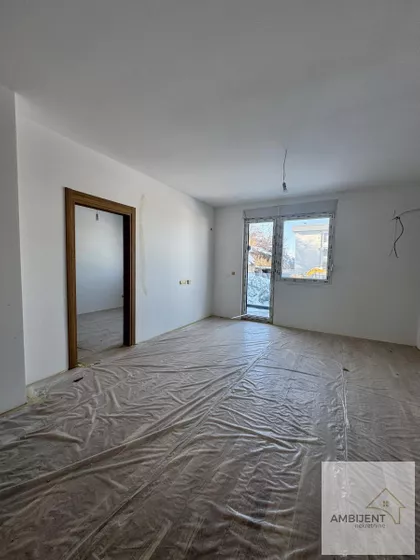 Stari Banovci | 4zida.rs