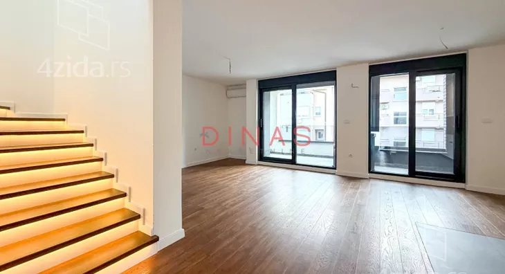 Šestosoban stan | 4zida