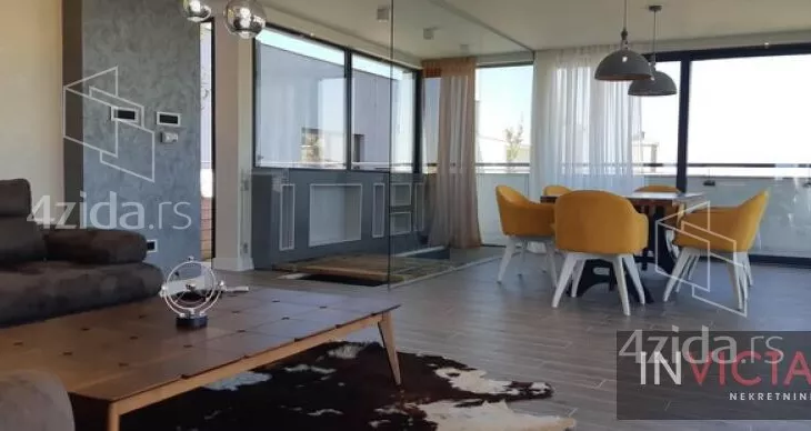 Petosoban stan | 4zida