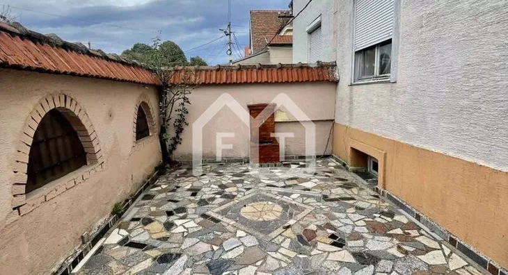 Četvoroiposoban stan | 4zida