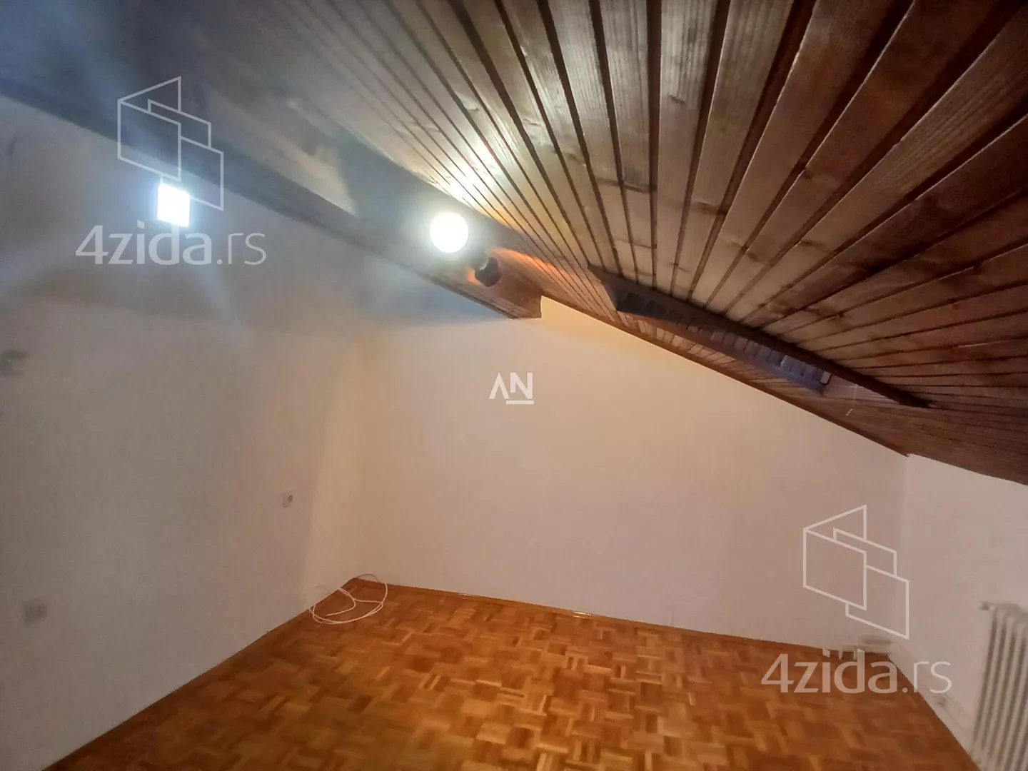 5-etažna kuća | 4zida