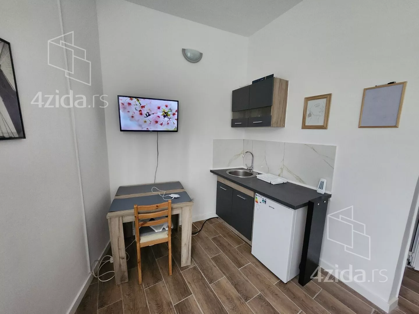 Garsonjera | 4zida