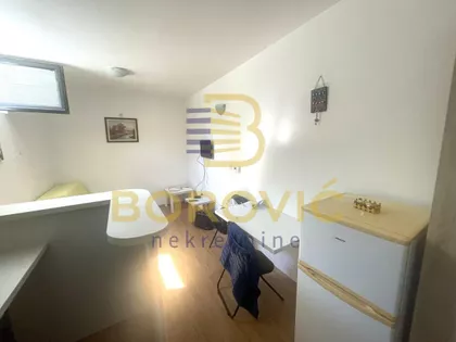 Ugrinovačka | 4zida.rs