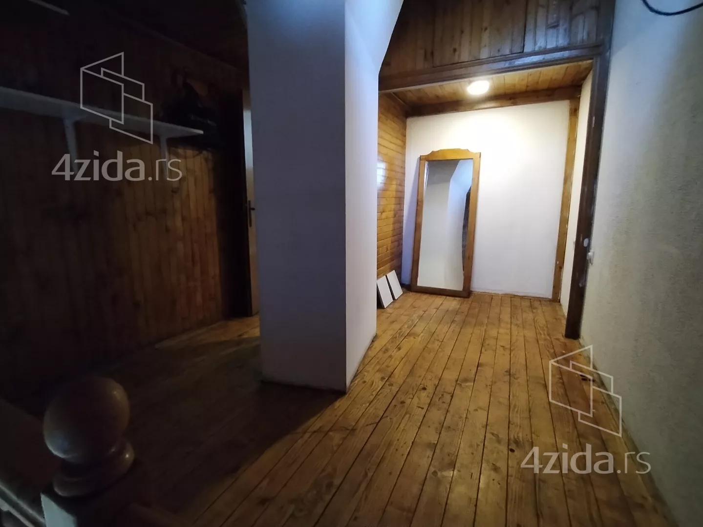 Lokal | 4zida