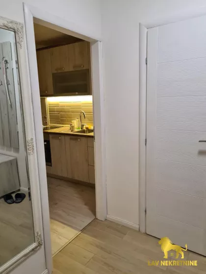 BRAĆE KRKLJUŠ | 4zida.rs