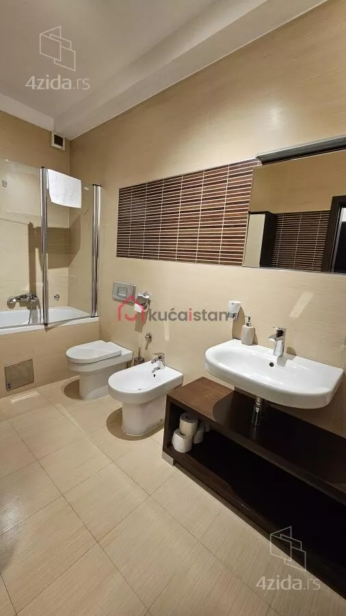 Petosoban stan | 4zida