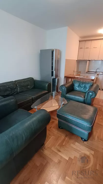 Grbavica | 4zida.rs