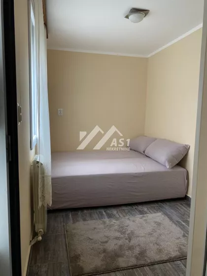 Cara Uroša | 4zida.rs