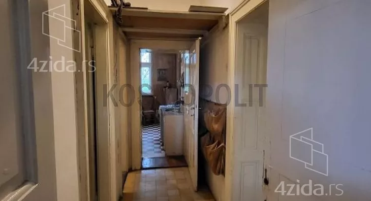 Četvoroiposoban stan | 4zida