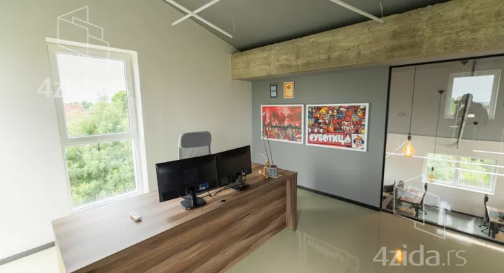 Poslovni prostor | 4zida