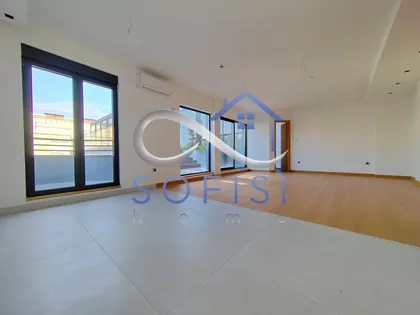 Cara Dušana | 4zida.rs