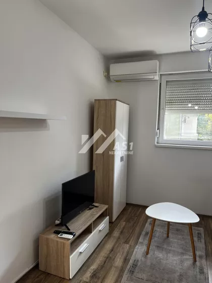 Janka Čmelika | 4zida.rs