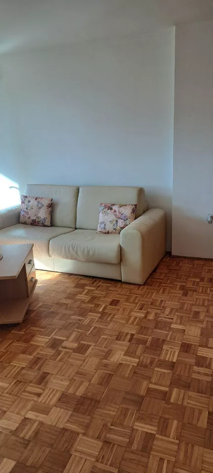 Jurija Gagarina | 4zida.rs