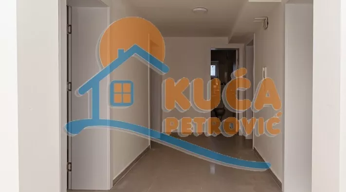 Lokal | 4zida