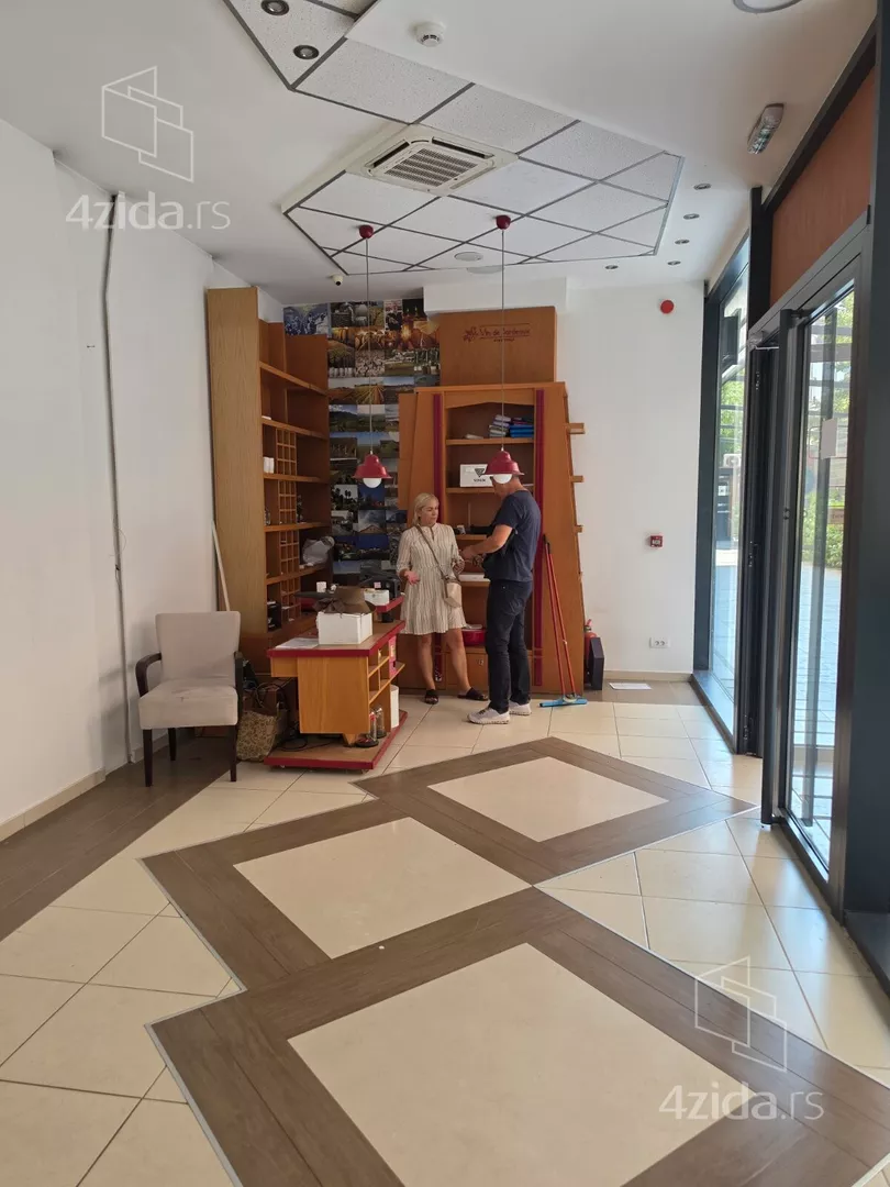 Lokal | 4zida
