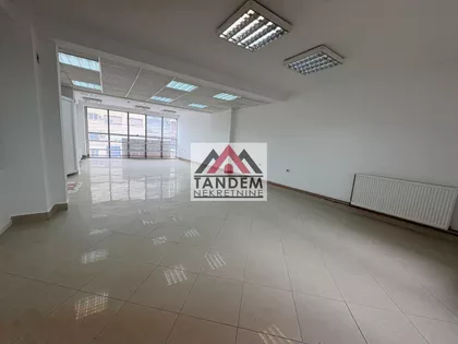 Crveni Pevac | 4zida.rs
