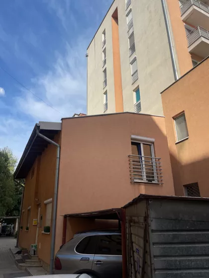 Oktobarskih zrtava 20A | 4zida.rs