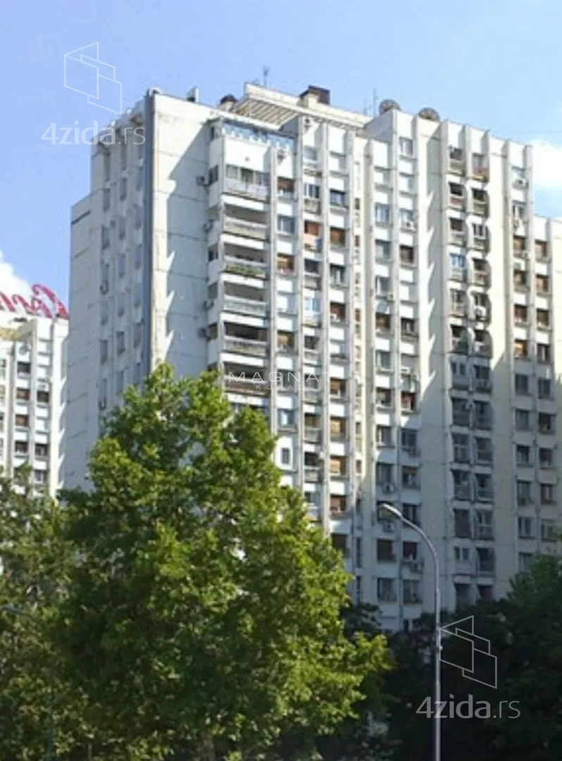 Troiposoban stan | 4zida