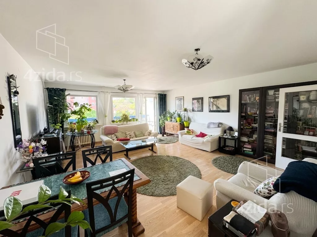 Četvorosoban stan | 4zida