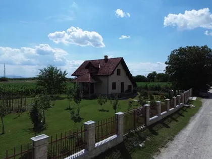 Srpskih Vitezova 1 | 4zida.rs