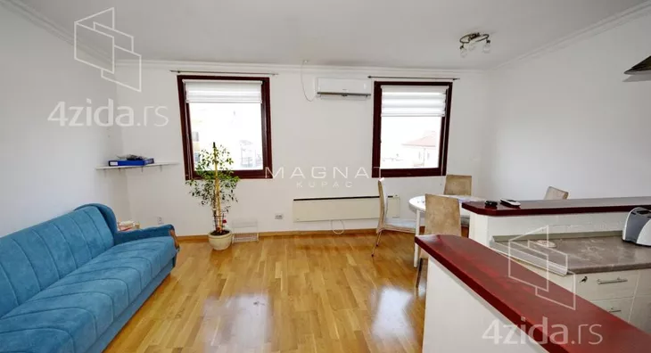 Petosoban stan | 4zida