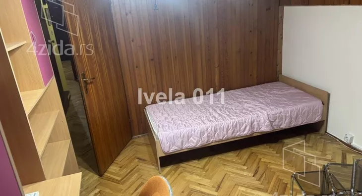 Četvoroiposoban stan | 4zida