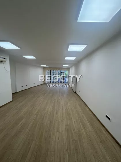 Trg Nikole Pašića | 4zida.rs