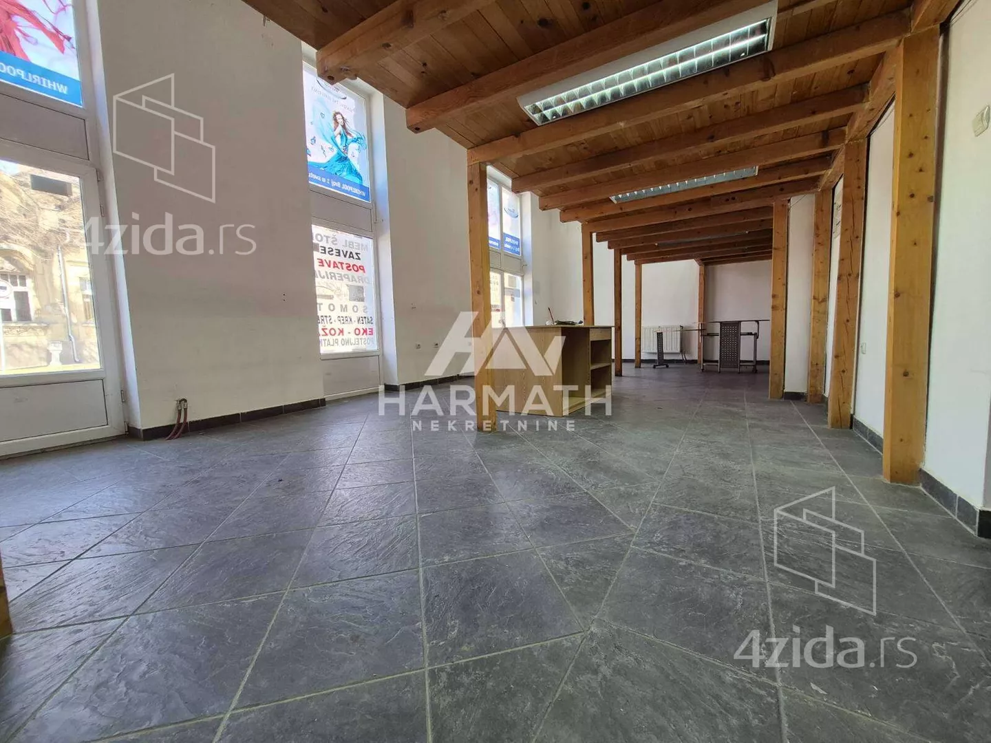 Poslovni prostor | 4zida