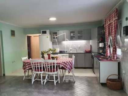 Spomenička | 4zida.rs