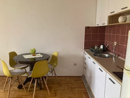 Hadži Ruvimova | 4zida.rs