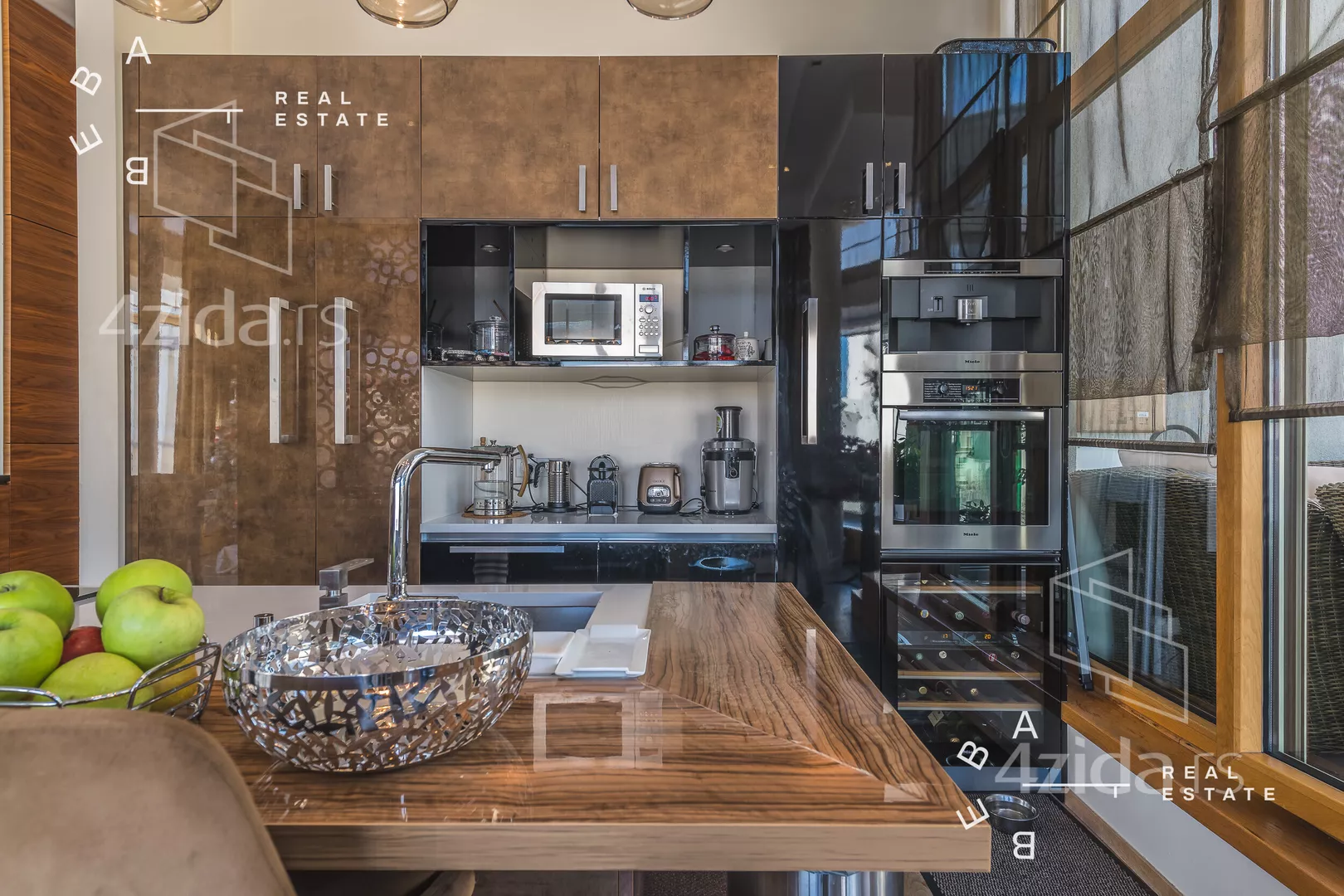 Petosoban stan | 4zida