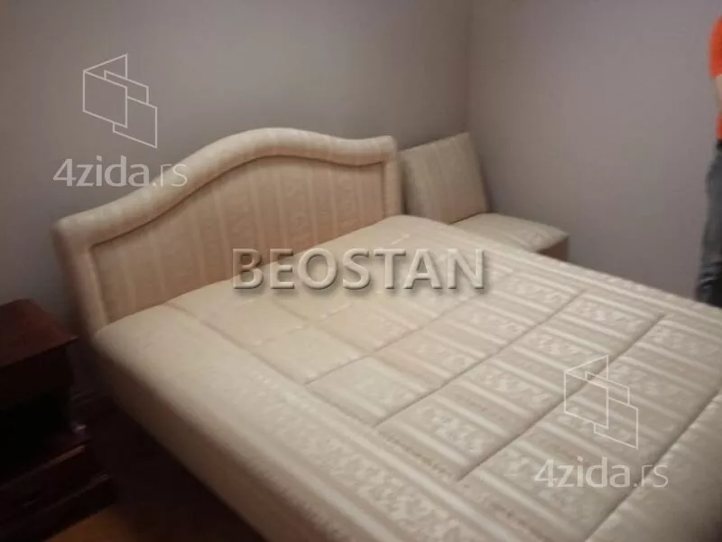 Četvoroiposoban stan | 4zida