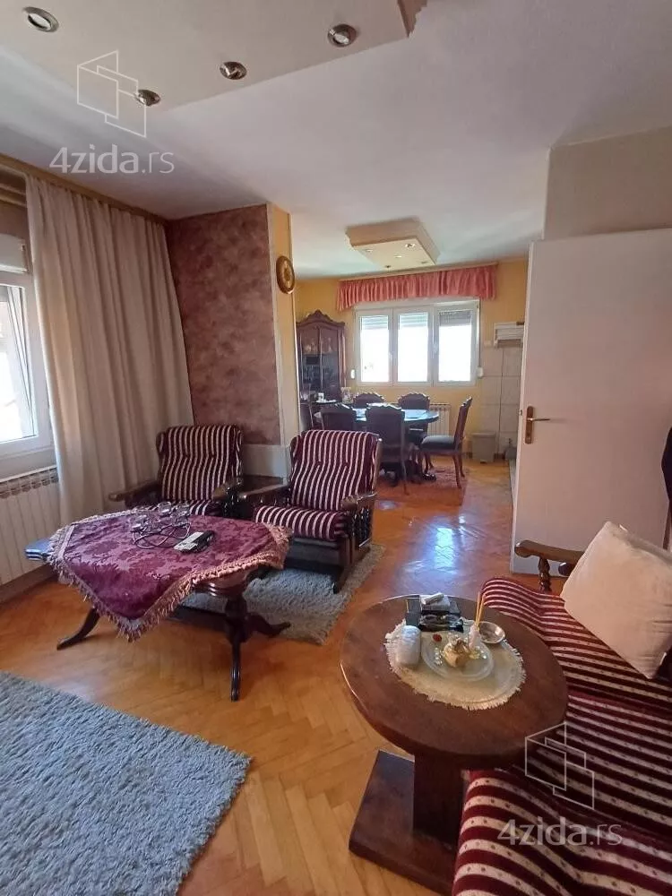 3-etažna kuća | 4zida