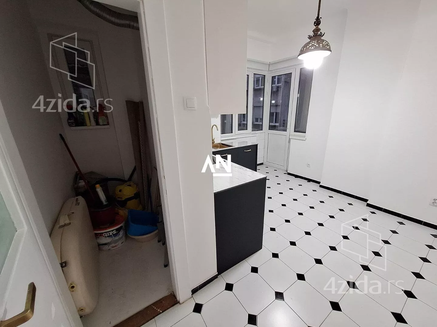 Petosoban stan | 4zida