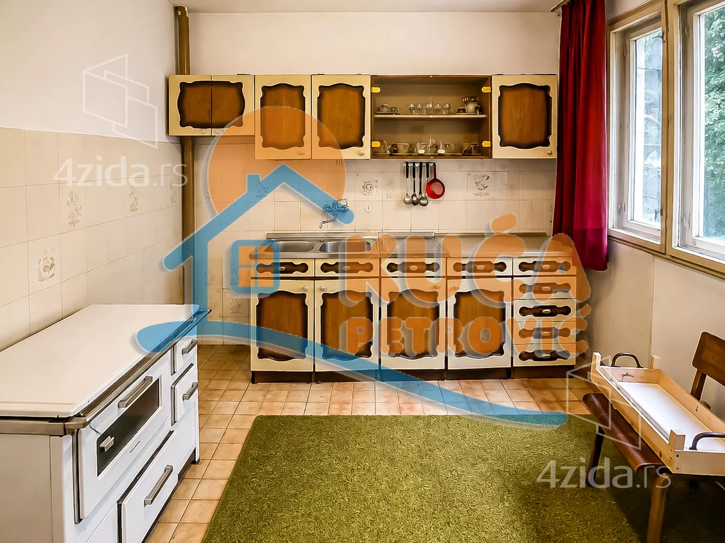 Troiposoban stan | 4zida